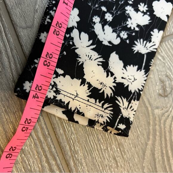 NWOT Free people Movement Printed Lose Control Wrap Leggings Floral Sz S - Picture 4 of 8